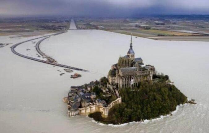 Gites Le Mont Desclos Saint Michel Beauvoir  Ruang foto